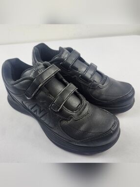New Balance 577 Women's 10 B Black Athletic Strap Up Walking Shoes